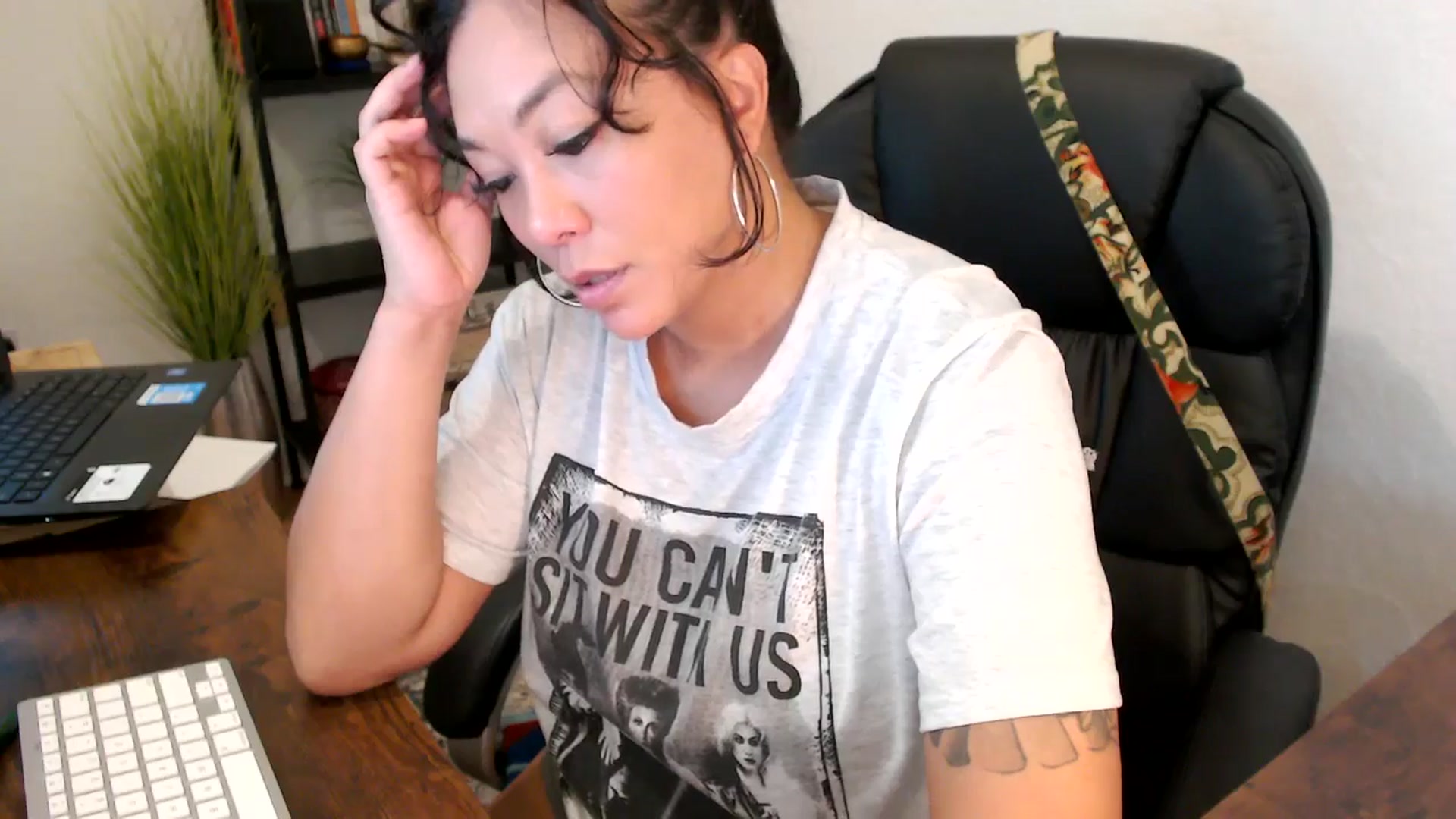 Gallery image thumbnail from MickaylaMinx's myfreecams stream on, 10/04/2024, 16:03 image 8 of 20