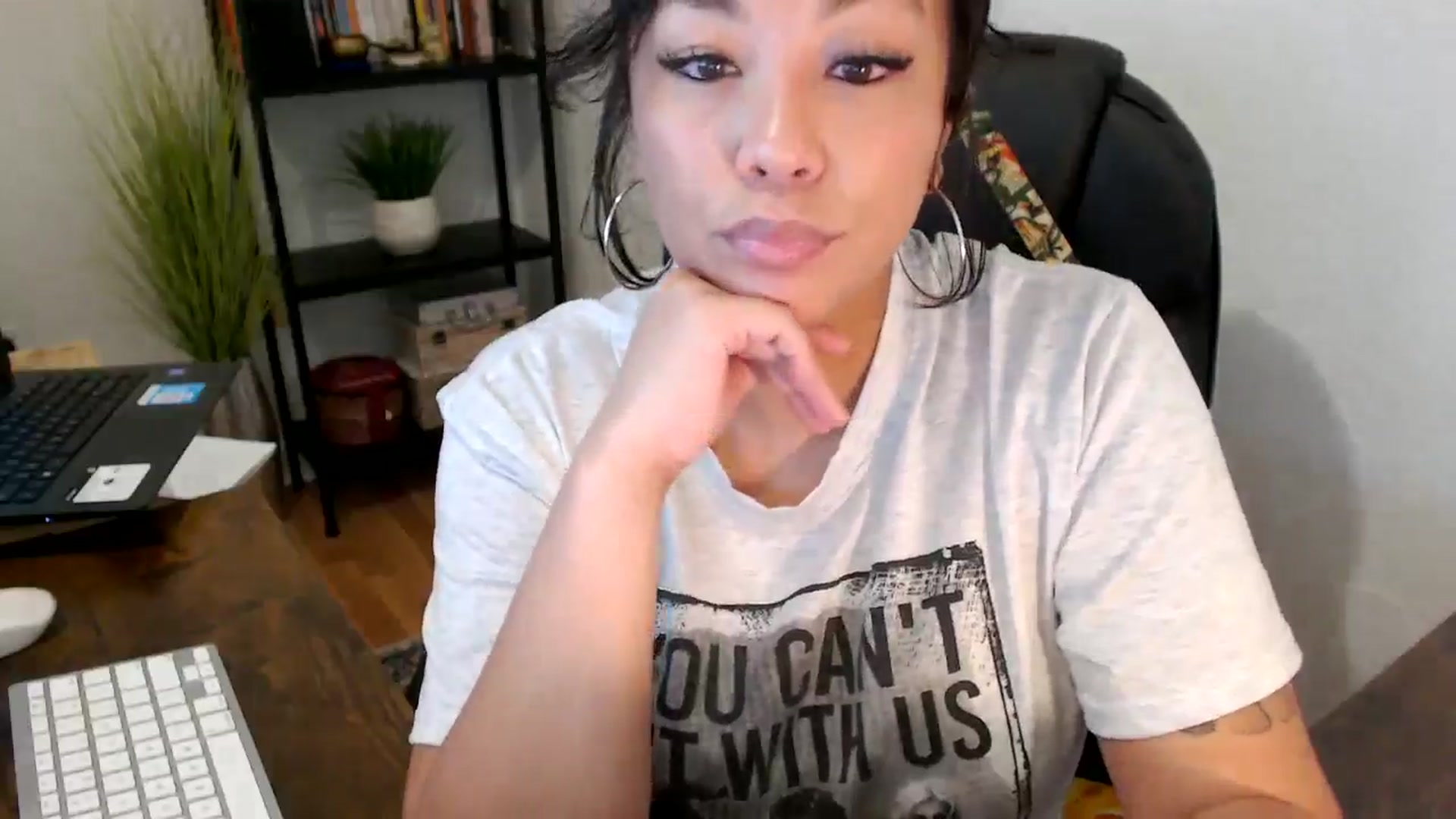 Gallery image thumbnail from MickaylaMinx's myfreecams stream on, 10/04/2024, 16:03 image 16 of 20