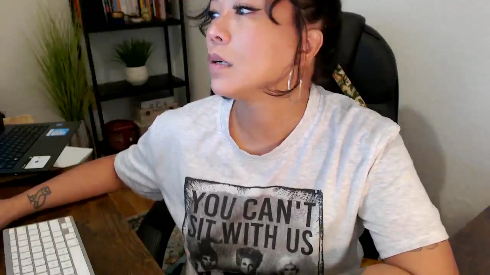Gallery image thumbnail from MickaylaMinx's myfreecams stream on, 10/04/2024, 16:03 image 20 of 20