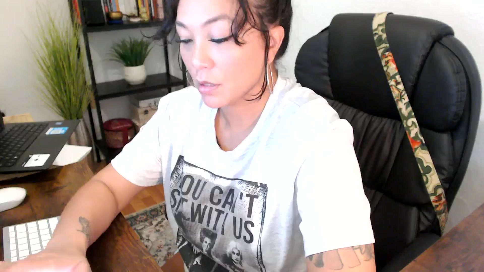 Gallery image thumbnail from MickaylaMinx's myfreecams stream on, 10/04/2024, 16:46 image 19 of 20