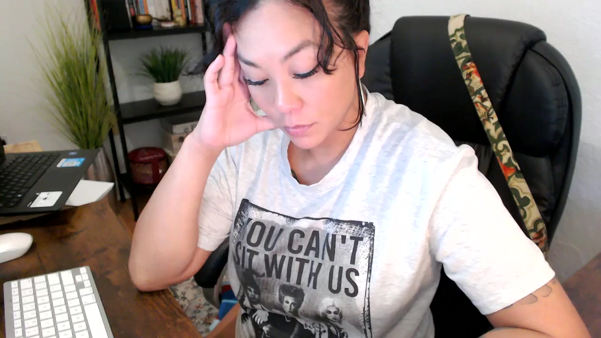 Gallery image thumbnail from MickaylaMinx's myfreecams stream on, 10/04/2024, 16:46 image 17 of 20
