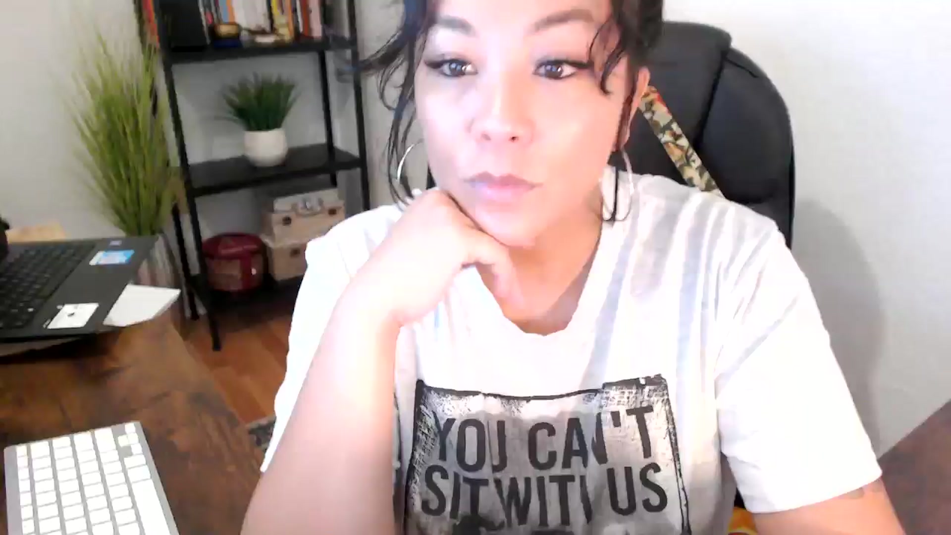 Gallery image thumbnail from MickaylaMinx's myfreecams stream on, 10/04/2024, 16:46 image 12 of 20