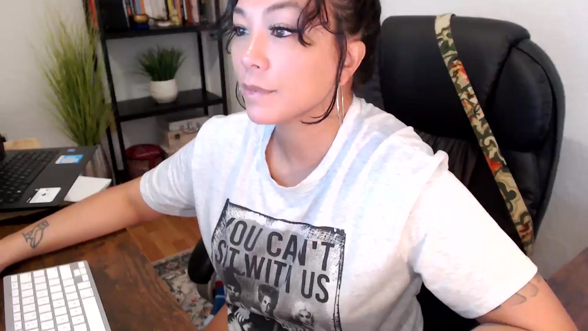 Gallery image thumbnail from MickaylaMinx's myfreecams stream on, 10/04/2024, 16:46 image 16 of 20