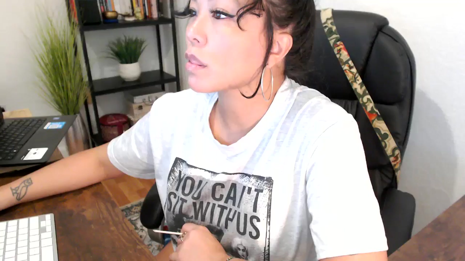 Gallery image thumbnail from MickaylaMinx's myfreecams stream on, 10/04/2024, 17:55 image 12 of 20
