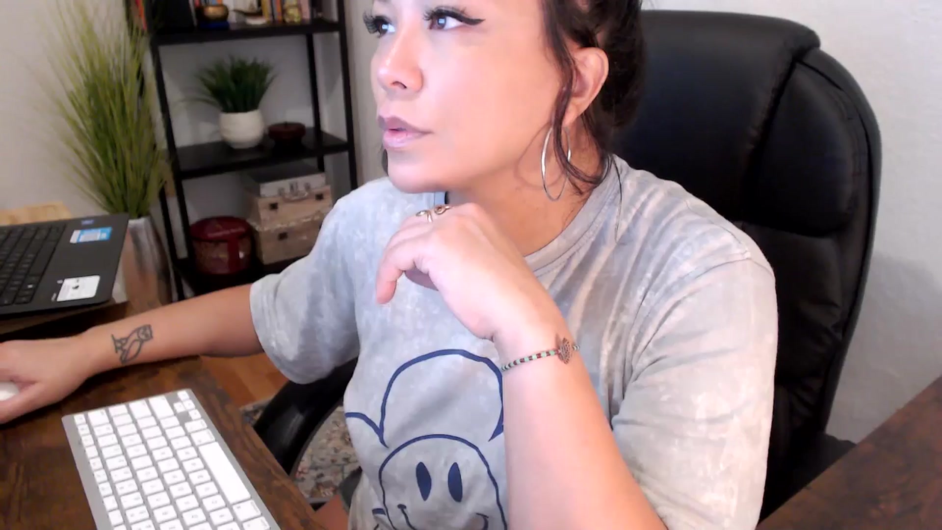 Gallery image thumbnail from MickaylaMinx's myfreecams stream on, 10/07/2024, 15:33 image 20 of 20