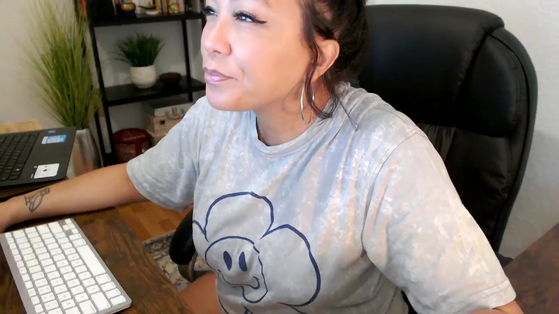 Gallery image thumbnail from MickaylaMinx's myfreecams stream on, 10/07/2024, 15:33 image 9 of 20