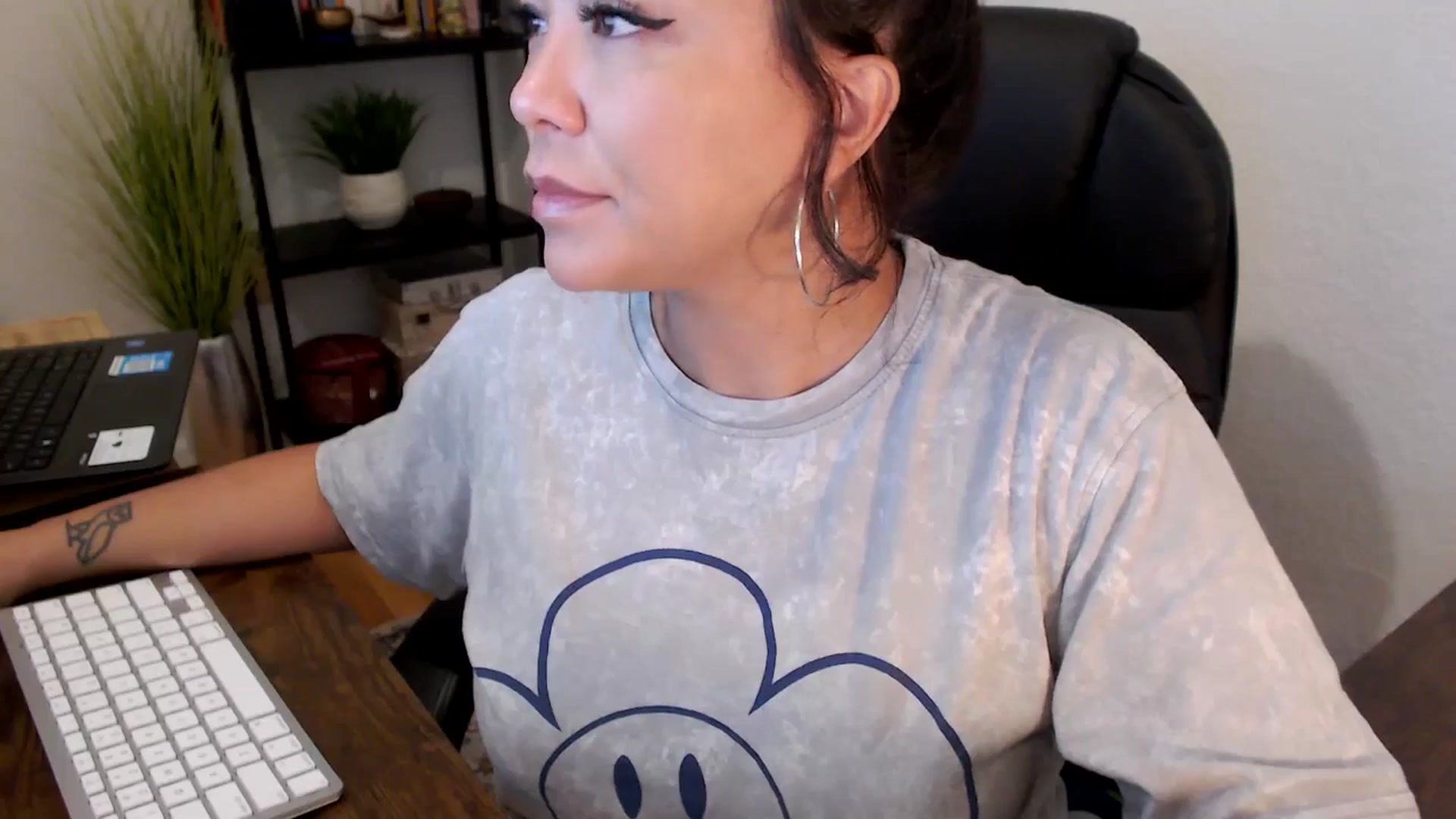 Gallery image thumbnail from MickaylaMinx's myfreecams stream on, 10/07/2024, 15:33 image 13 of 20
