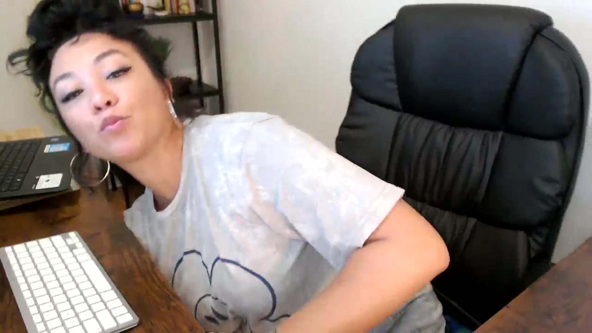 Gallery image thumbnail from MickaylaMinx's myfreecams stream on, 10/07/2024, 15:33 image 7 of 20