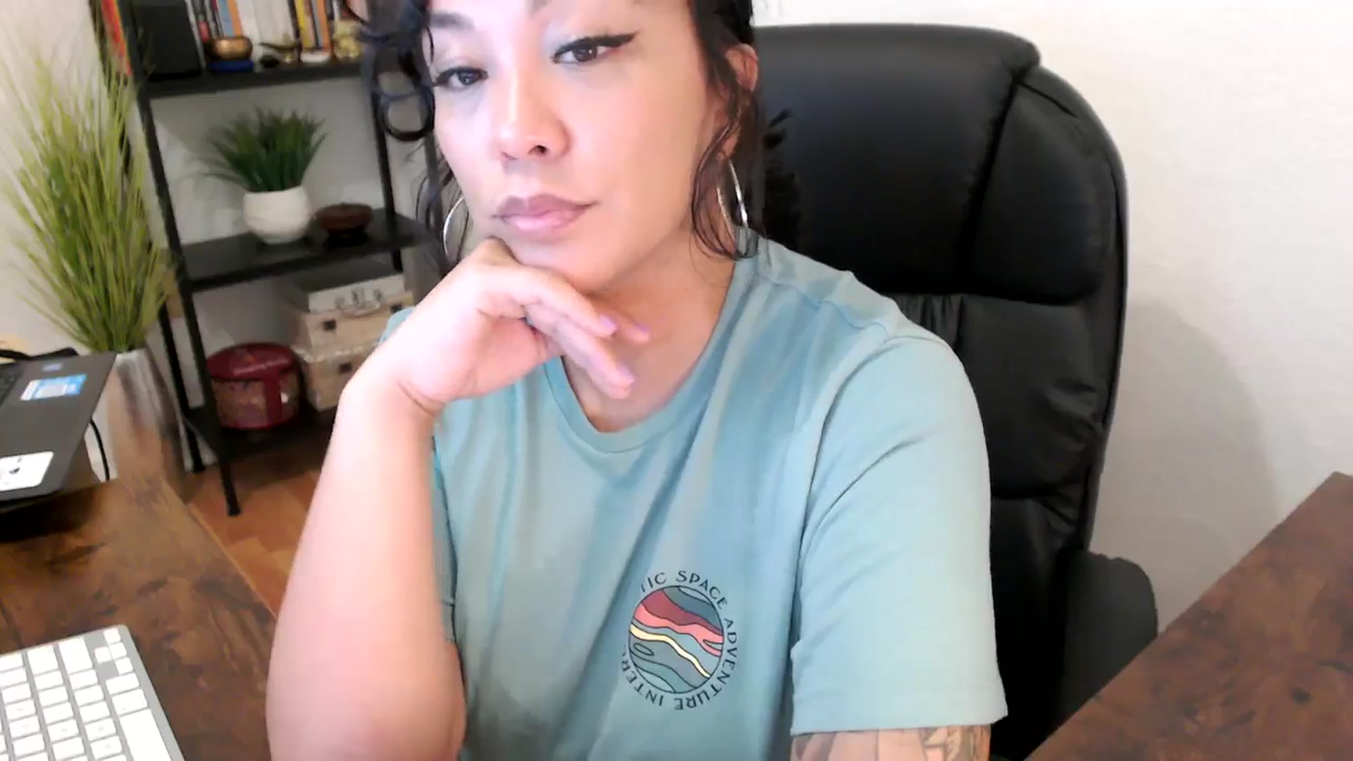 Gallery image thumbnail from MickaylaMinx's myfreecams stream on, 10/08/2024, 15:16 image 7 of 20