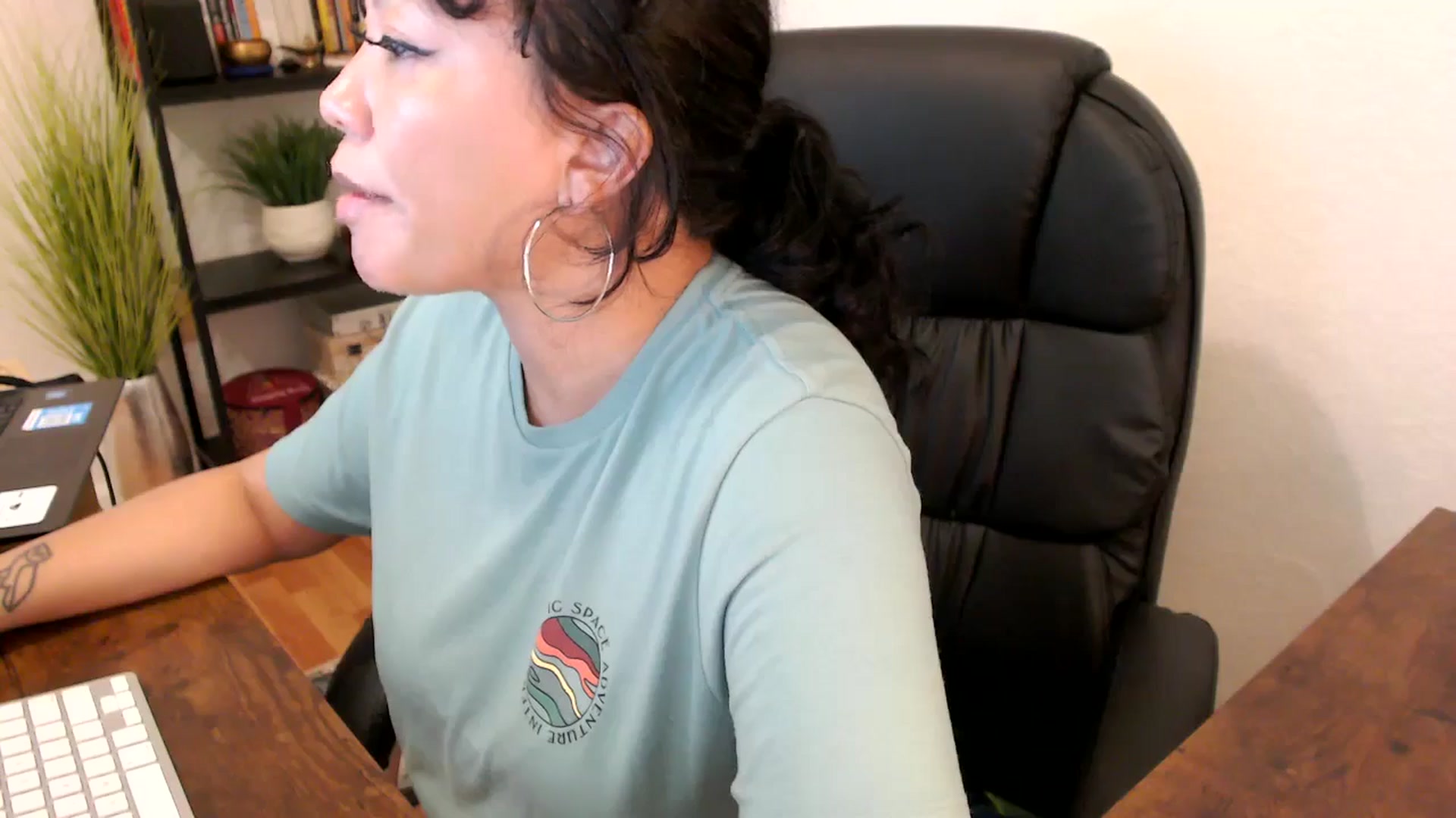 Gallery image thumbnail from MickaylaMinx's myfreecams stream on, 10/08/2024, 15:16 image 12 of 20