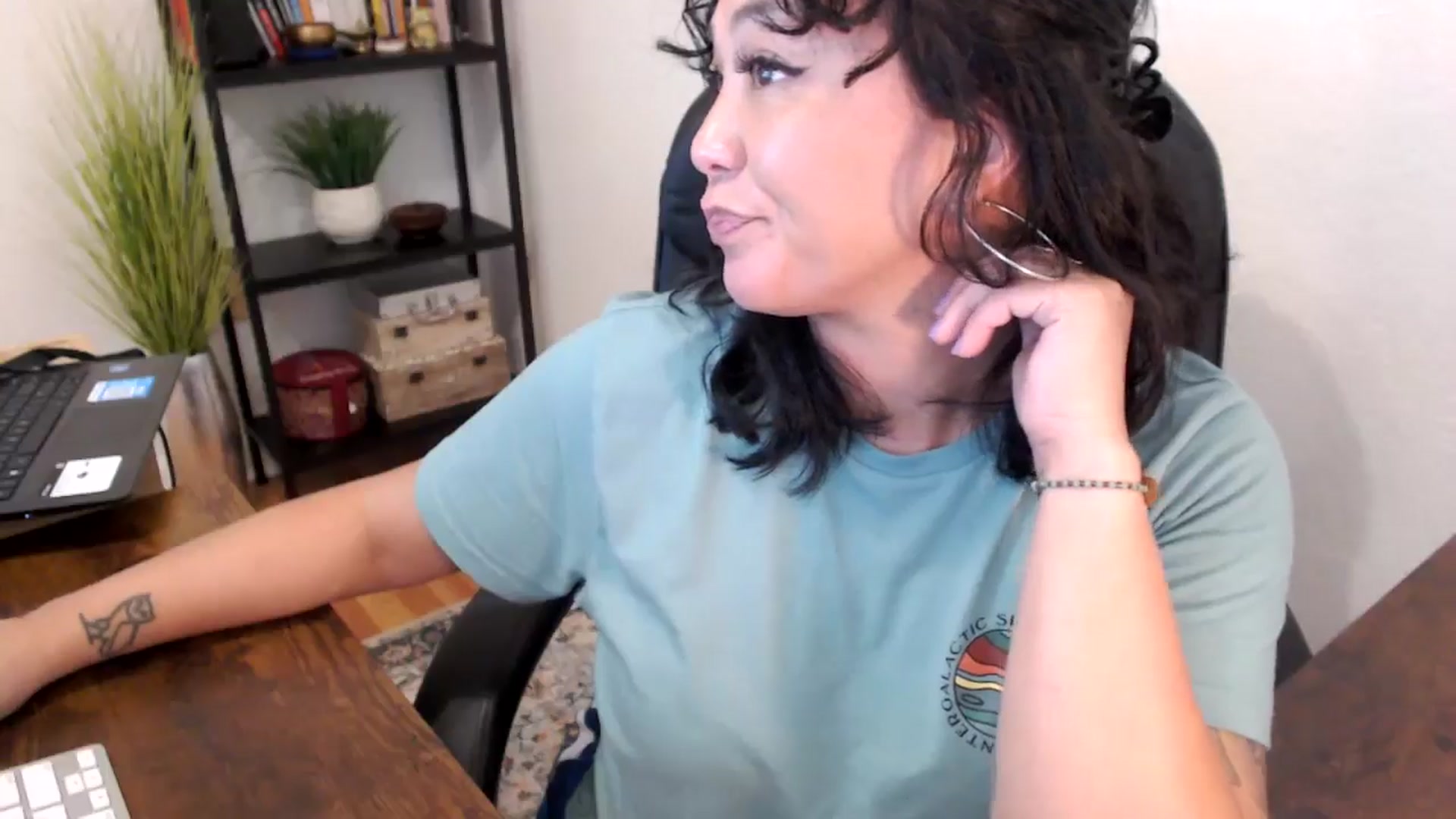 Gallery image thumbnail from MickaylaMinx's myfreecams stream on, 10/08/2024, 19:33 image 13 of 20