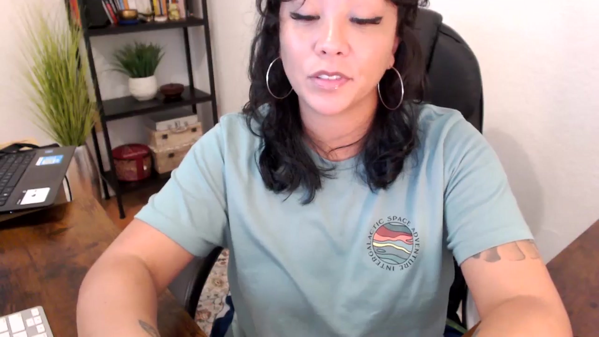 Gallery image thumbnail from MickaylaMinx's myfreecams stream on, 10/08/2024, 19:33 image 9 of 20