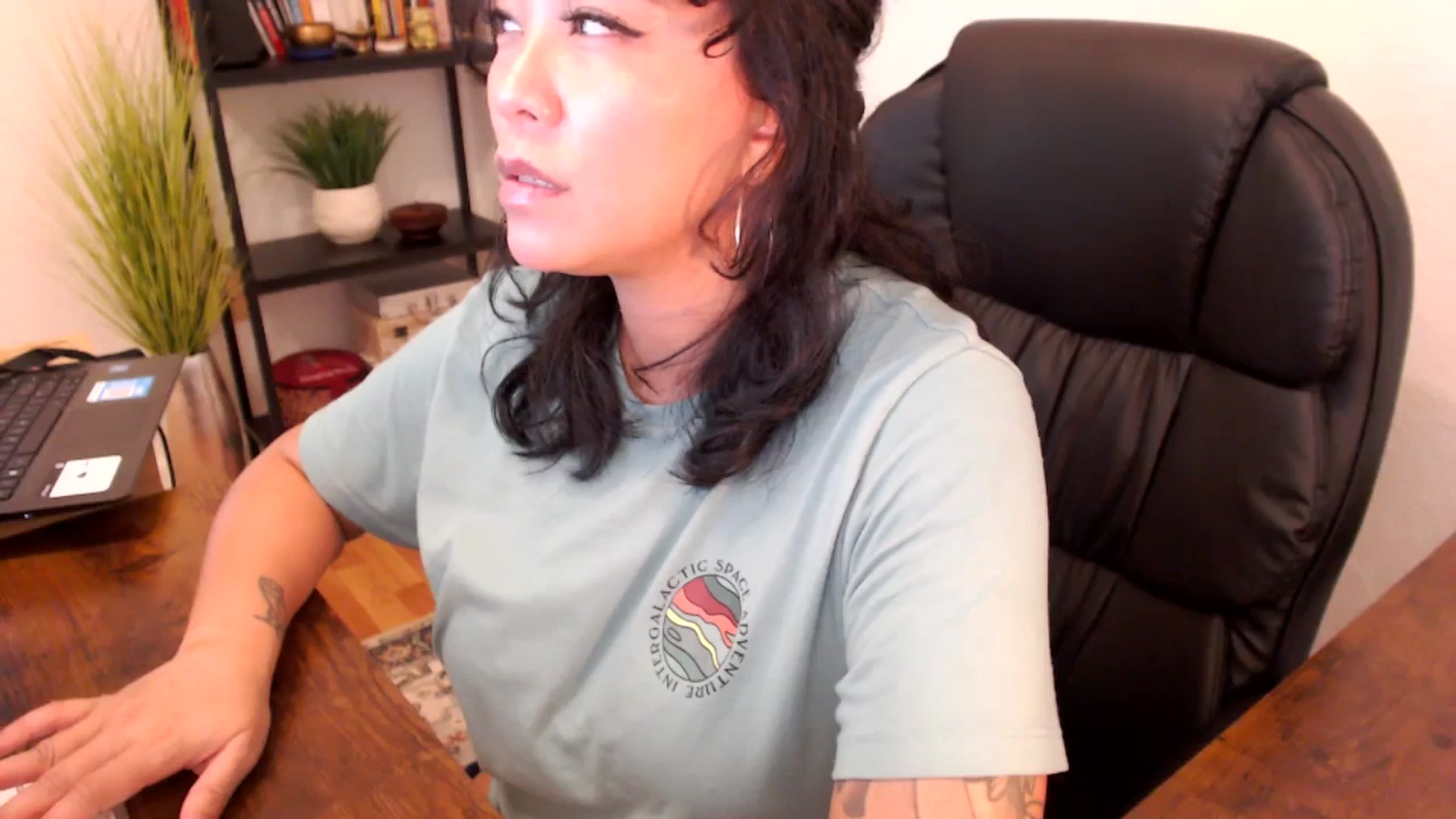 Gallery image thumbnail from MickaylaMinx's myfreecams stream on, 10/08/2024, 19:33 image 11 of 20