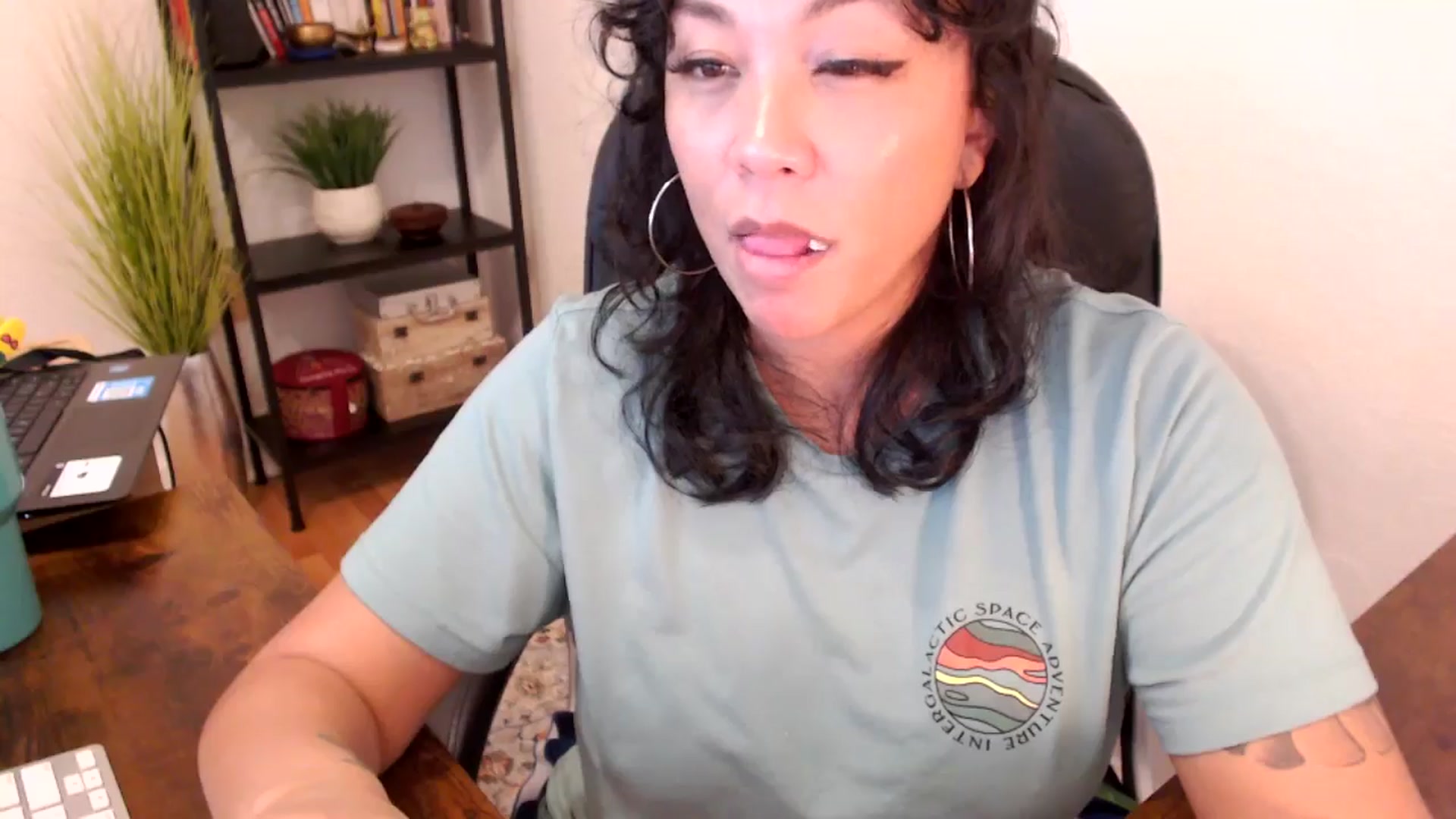 Gallery image thumbnail from MickaylaMinx's myfreecams stream on, 10/08/2024, 20:27 image 8 of 20