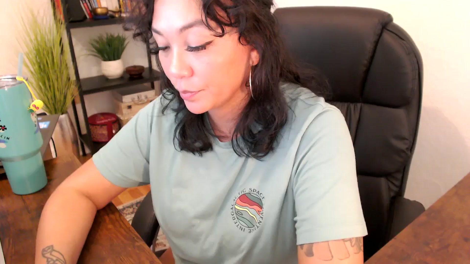 Gallery image thumbnail from MickaylaMinx's myfreecams stream on, 10/08/2024, 20:27 image 18 of 20