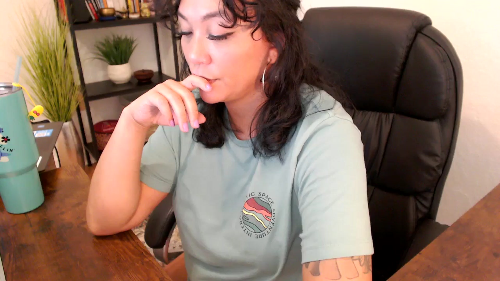 Gallery image thumbnail from MickaylaMinx's myfreecams stream on, 10/08/2024, 20:27 image 15 of 20