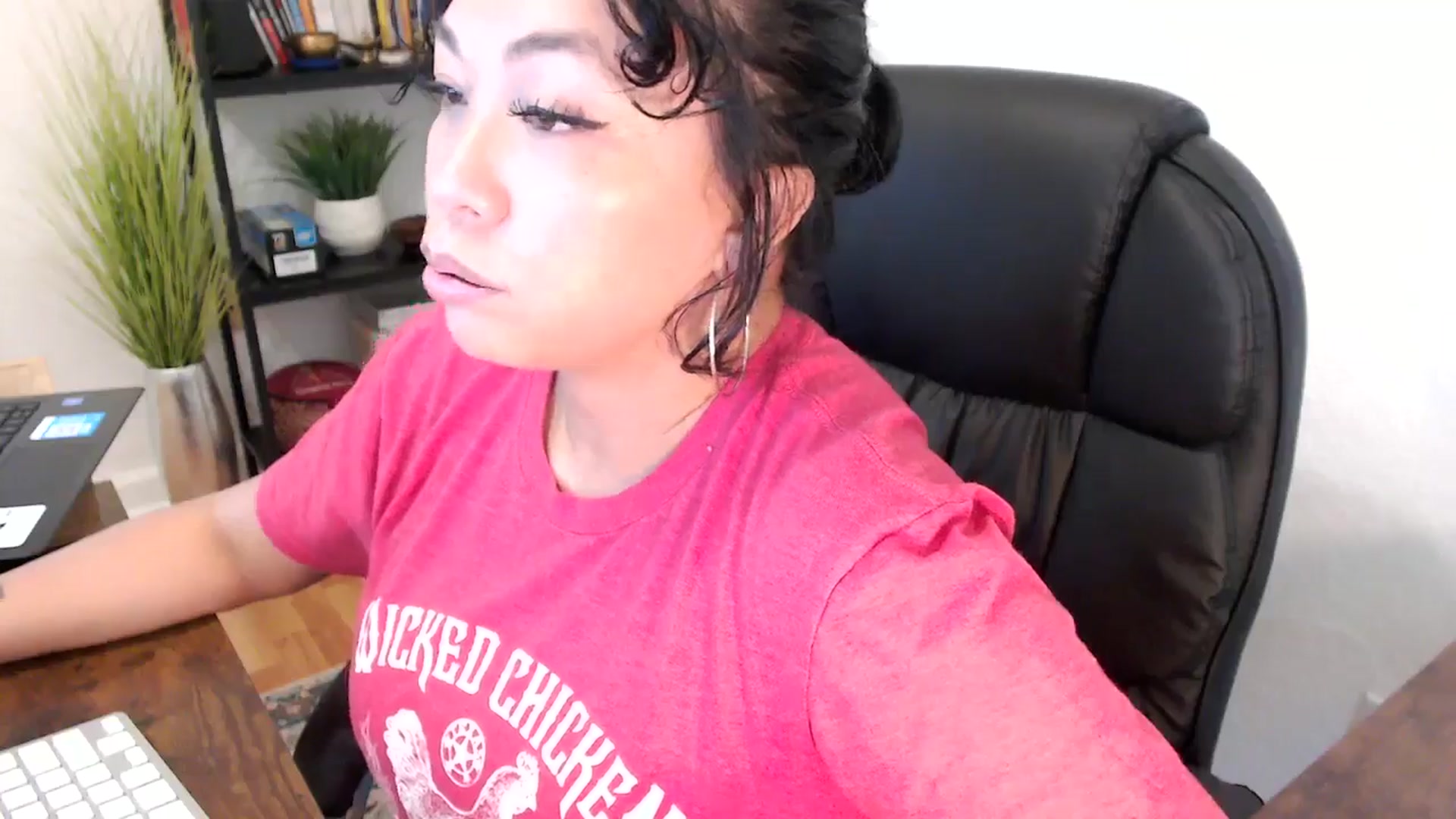 Gallery image thumbnail from MickaylaMinx's myfreecams stream on, 10/09/2024, 16:17 image 20 of 20