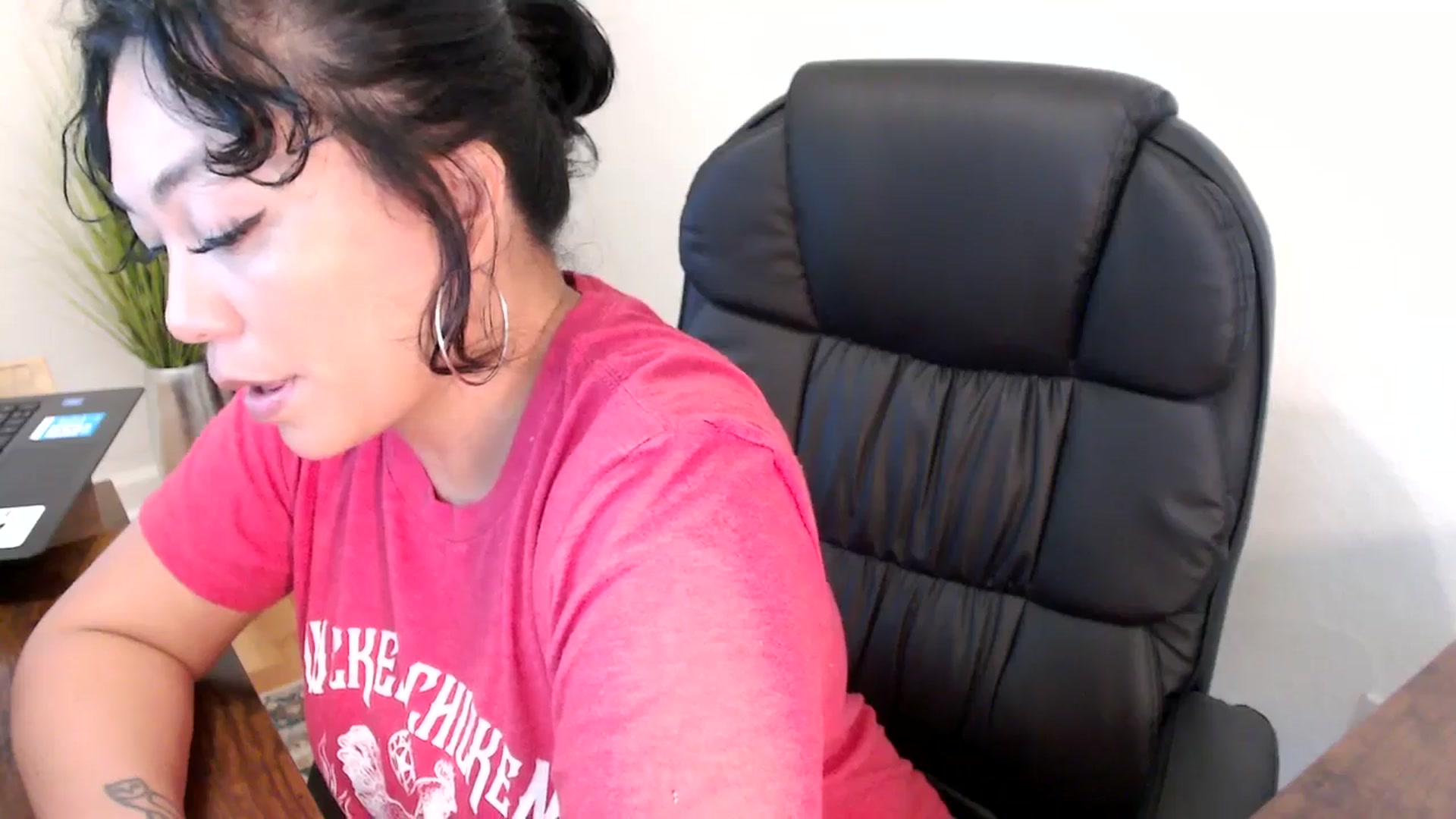 Gallery image thumbnail from MickaylaMinx's myfreecams stream on, 10/09/2024, 16:17 image 10 of 20