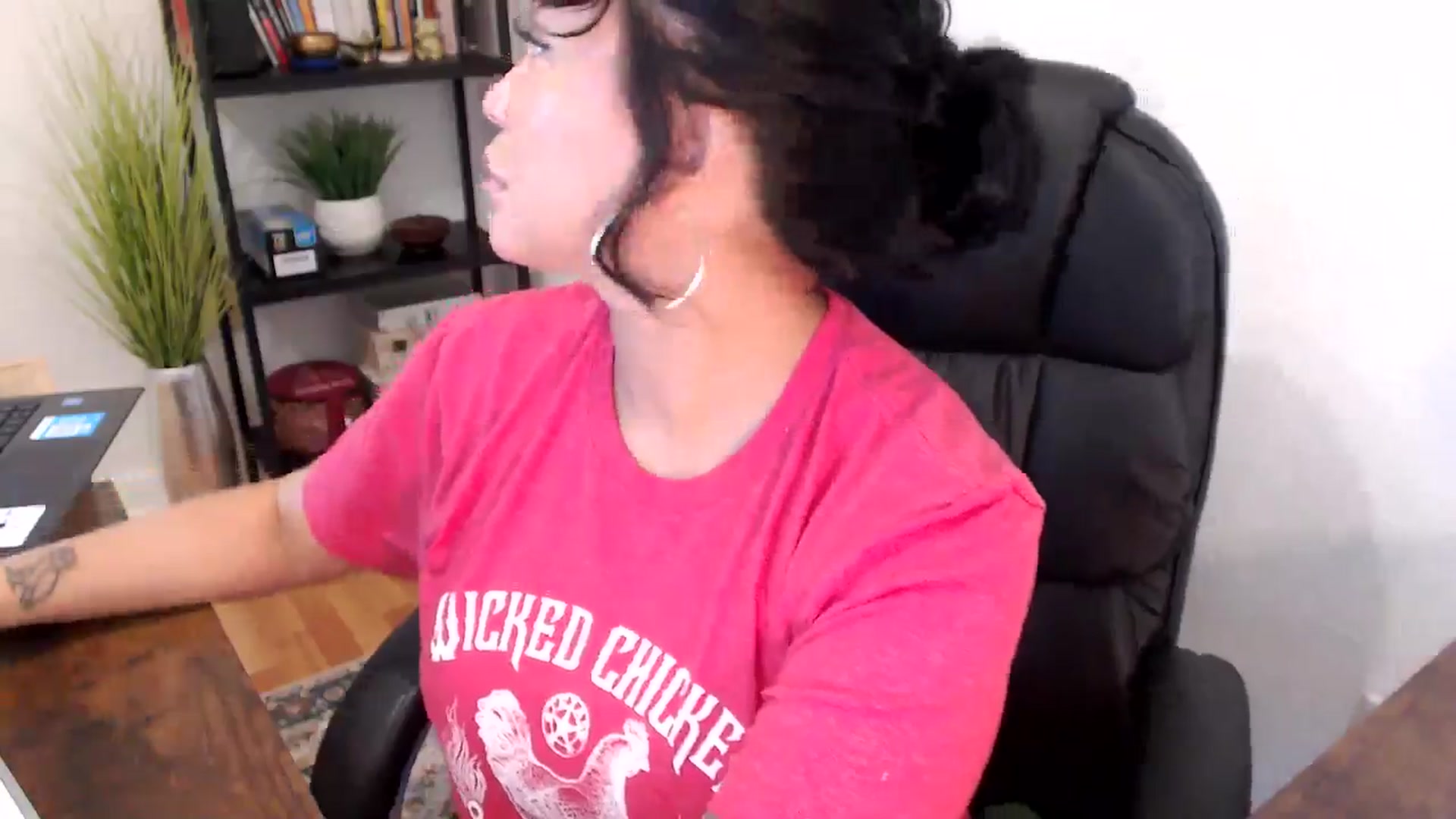Gallery image thumbnail from MickaylaMinx's myfreecams stream on, 10/09/2024, 16:17 image 17 of 20