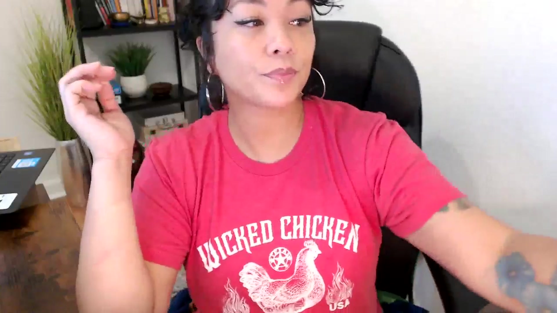 Gallery image thumbnail from MickaylaMinx's myfreecams stream on, 10/09/2024, 16:17 image 5 of 20