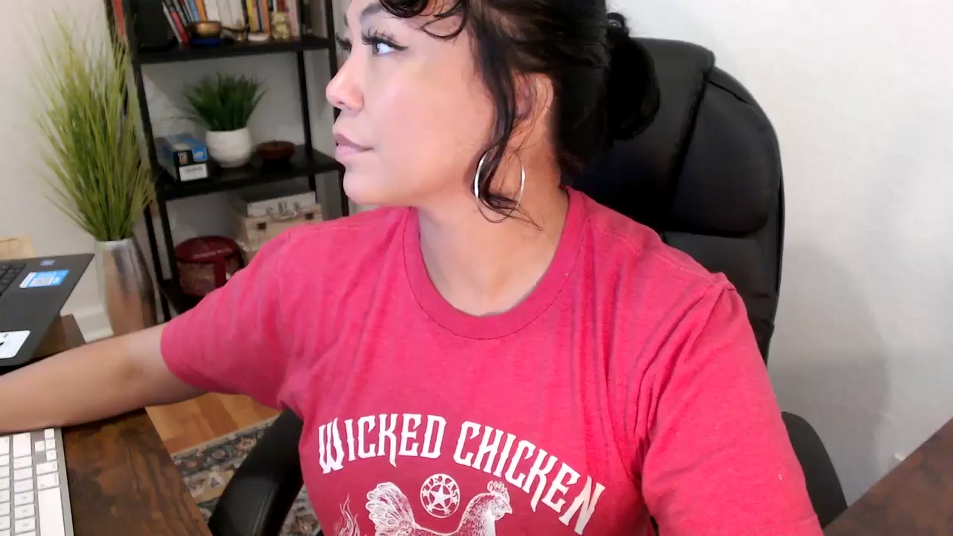 Gallery image thumbnail from MickaylaMinx's myfreecams stream on, 10/09/2024, 16:39 image 15 of 20