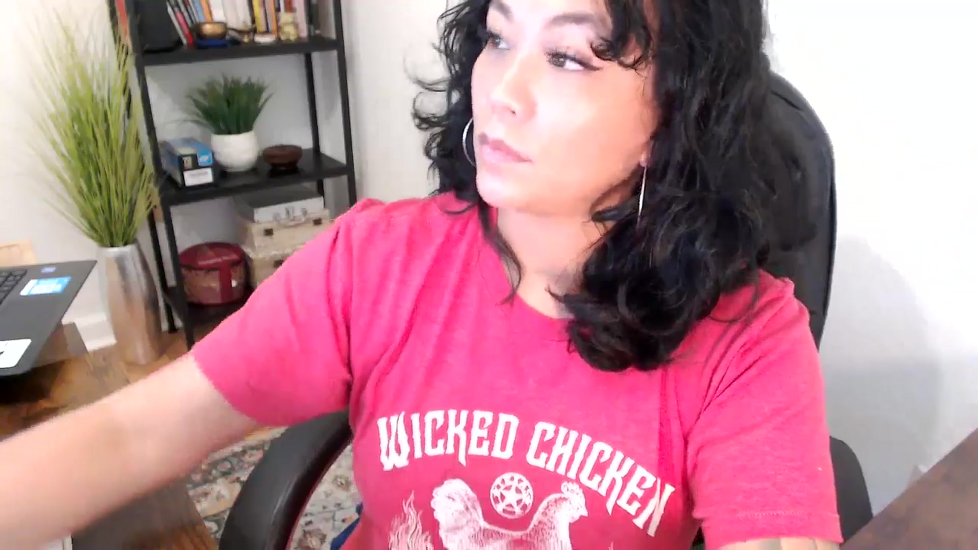 Gallery image thumbnail from MickaylaMinx's myfreecams stream on, 10/09/2024, 17:31 image 15 of 20