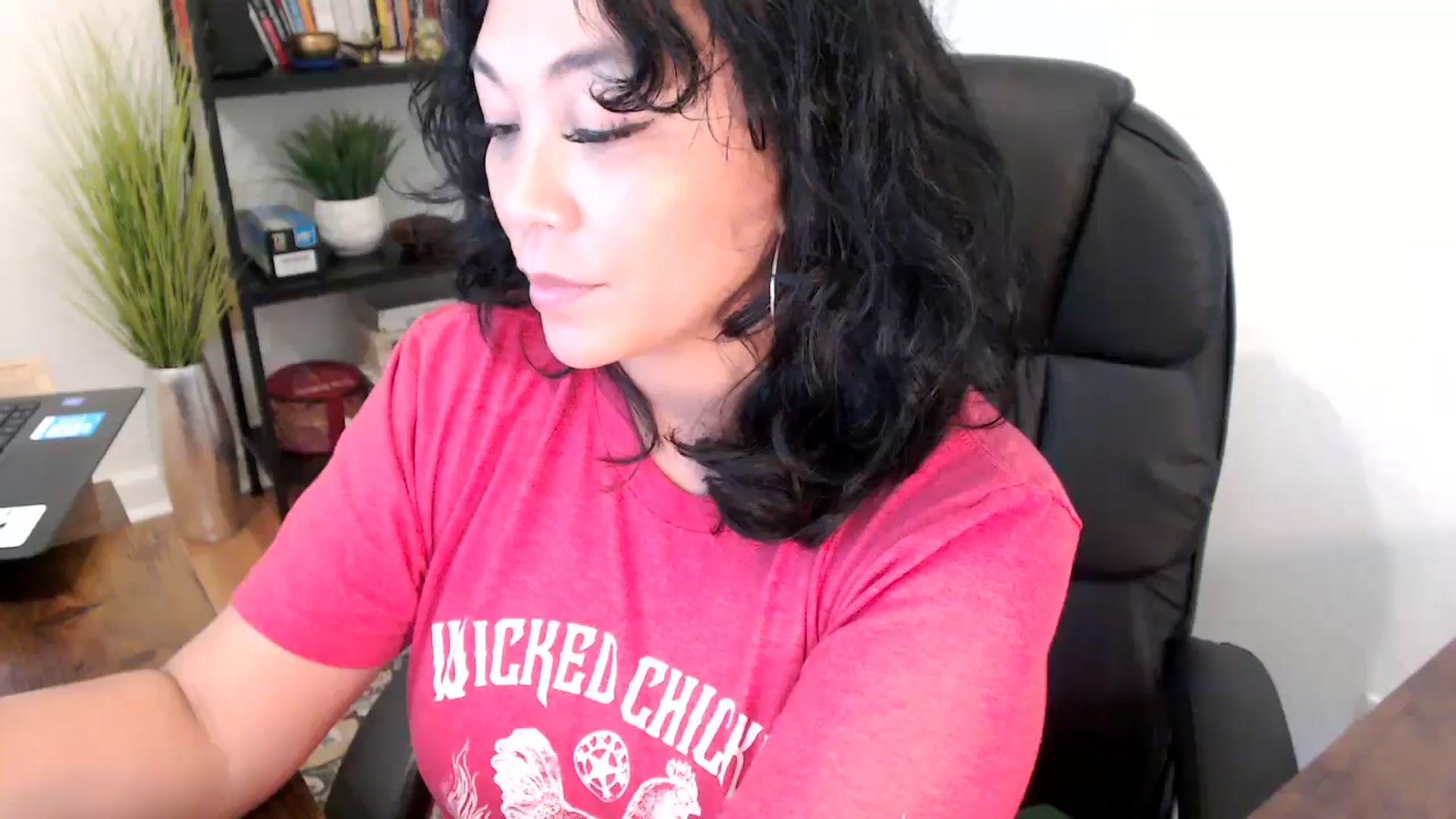 Gallery image thumbnail from MickaylaMinx's myfreecams stream on, 10/09/2024, 17:31 image 7 of 20
