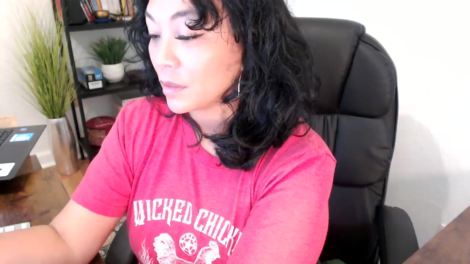 Gallery image thumbnail from MickaylaMinx's myfreecams stream on, 10/09/2024, 17:31 image 8 of 20