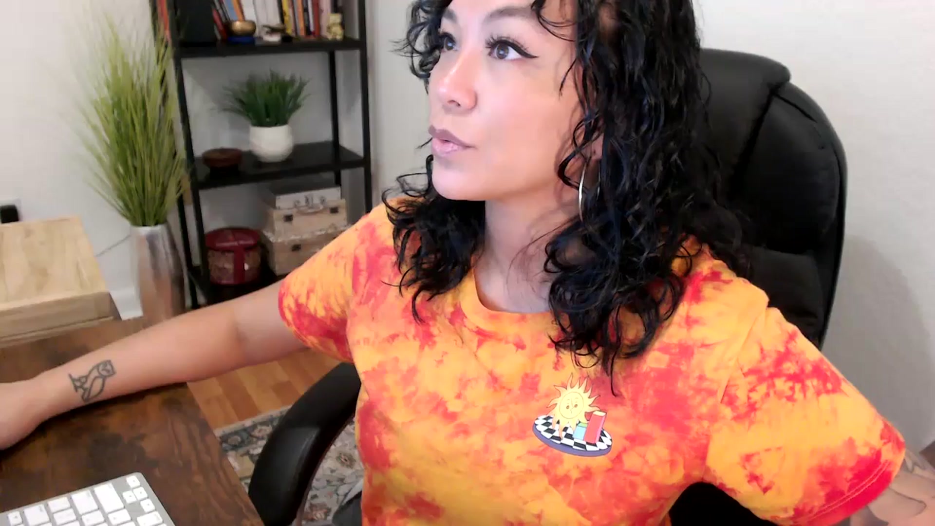 Gallery image thumbnail from MickaylaMinx's myfreecams stream on, 10/11/2024, 16:30 image 7 of 20