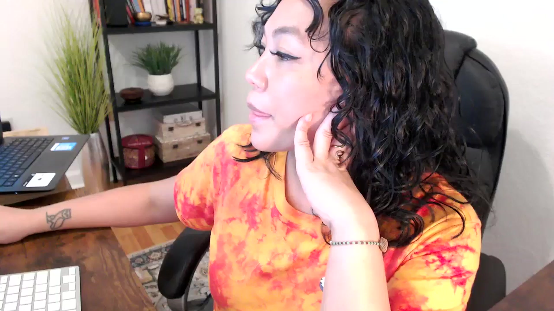 Gallery image thumbnail from MickaylaMinx's myfreecams stream on, 10/11/2024, 17:22 image 20 of 20