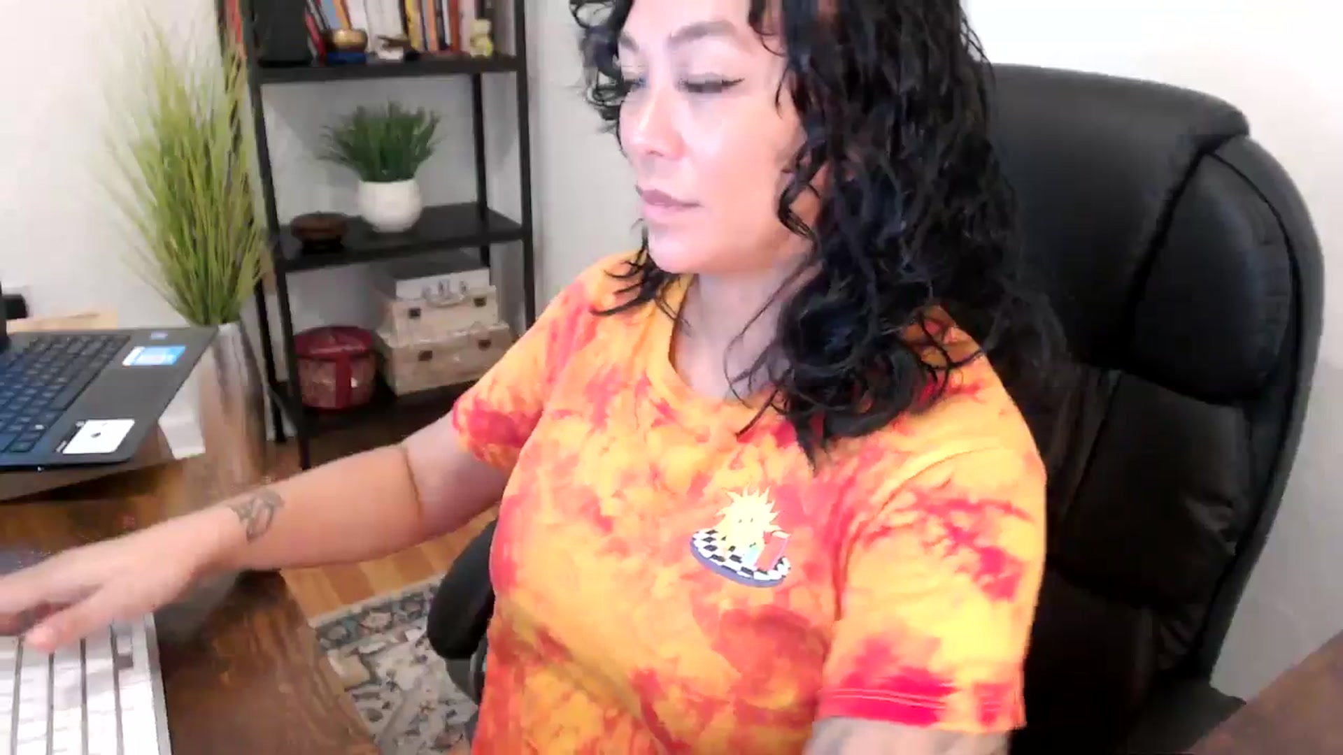 Gallery image thumbnail from MickaylaMinx's myfreecams stream on, 10/11/2024, 17:22 image 19 of 20