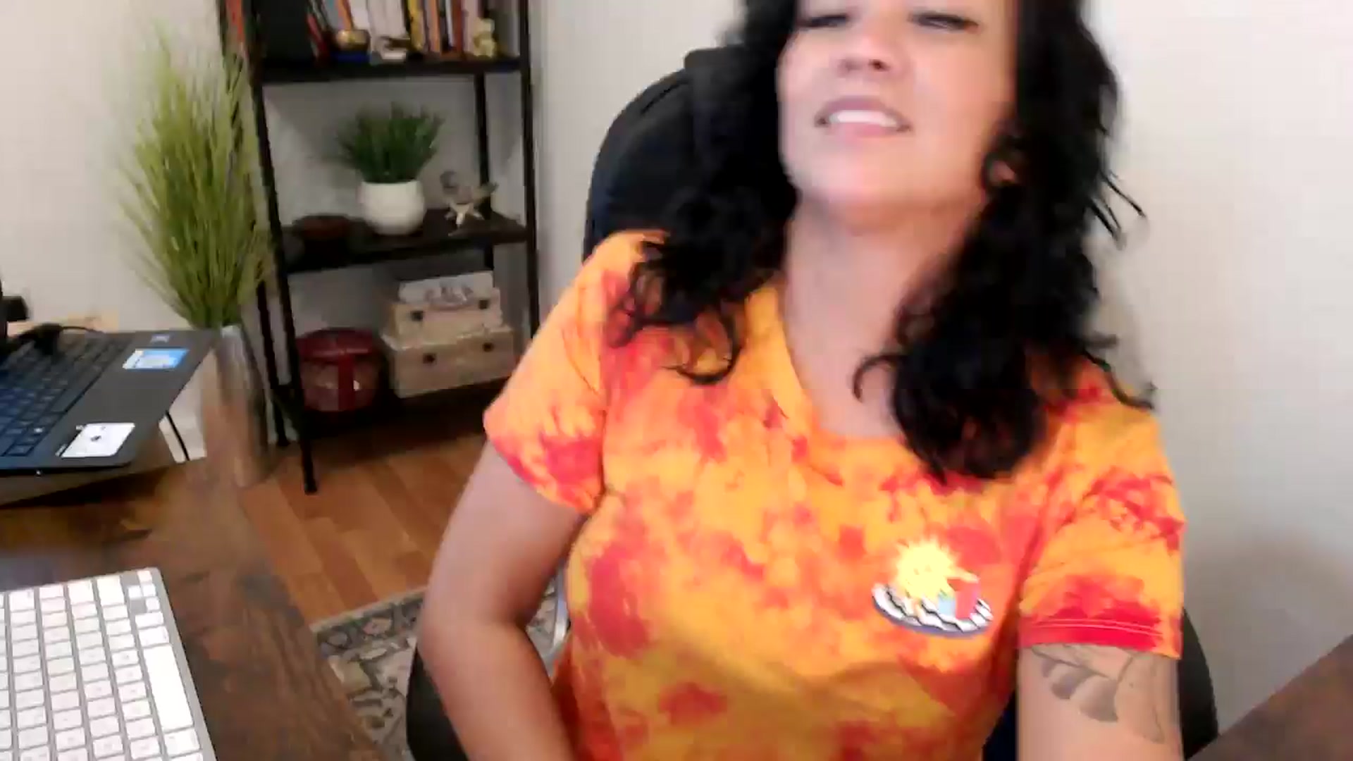 Gallery image thumbnail from MickaylaMinx's myfreecams stream on, 10/11/2024, 18:43 image 10 of 20