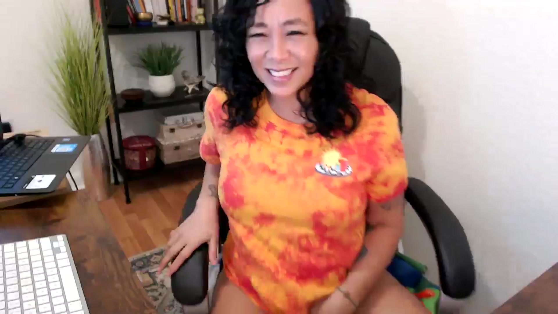 Gallery image thumbnail from MickaylaMinx's myfreecams stream on, 10/11/2024, 18:43 image 9 of 20