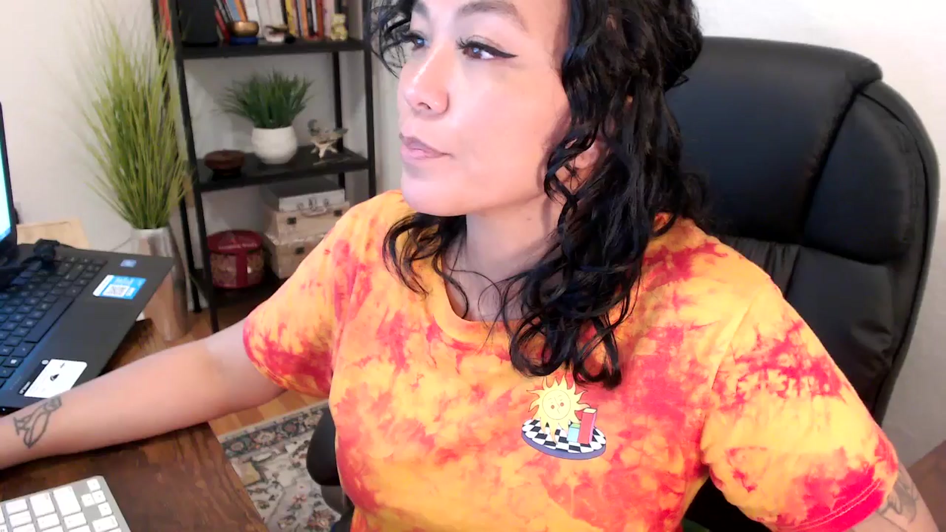 Gallery image thumbnail from MickaylaMinx's myfreecams stream on, 10/12/2024, 18:07 image 16 of 20