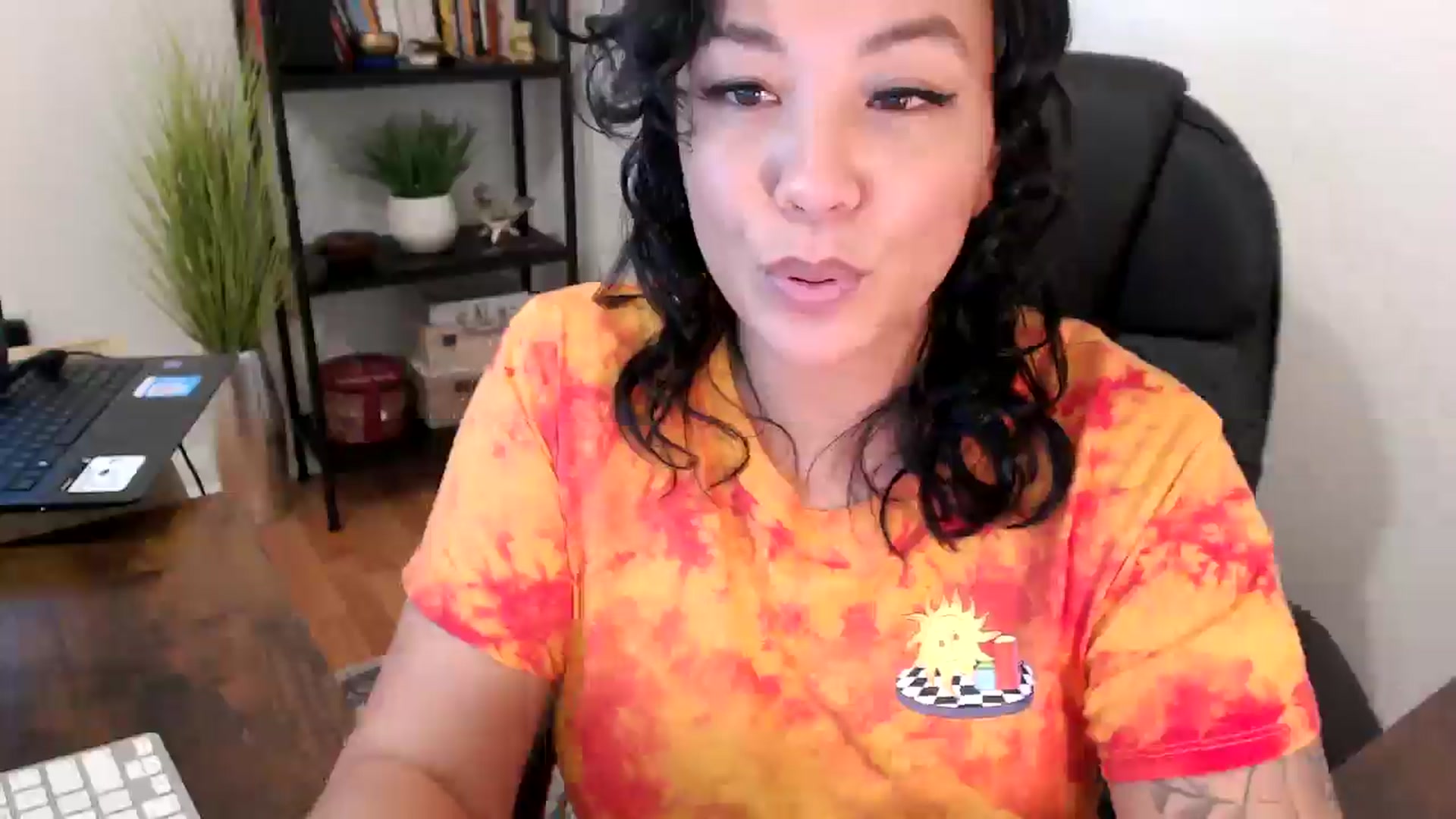 Gallery image thumbnail from MickaylaMinx's myfreecams stream on, 10/12/2024, 18:07 image 2 of 20