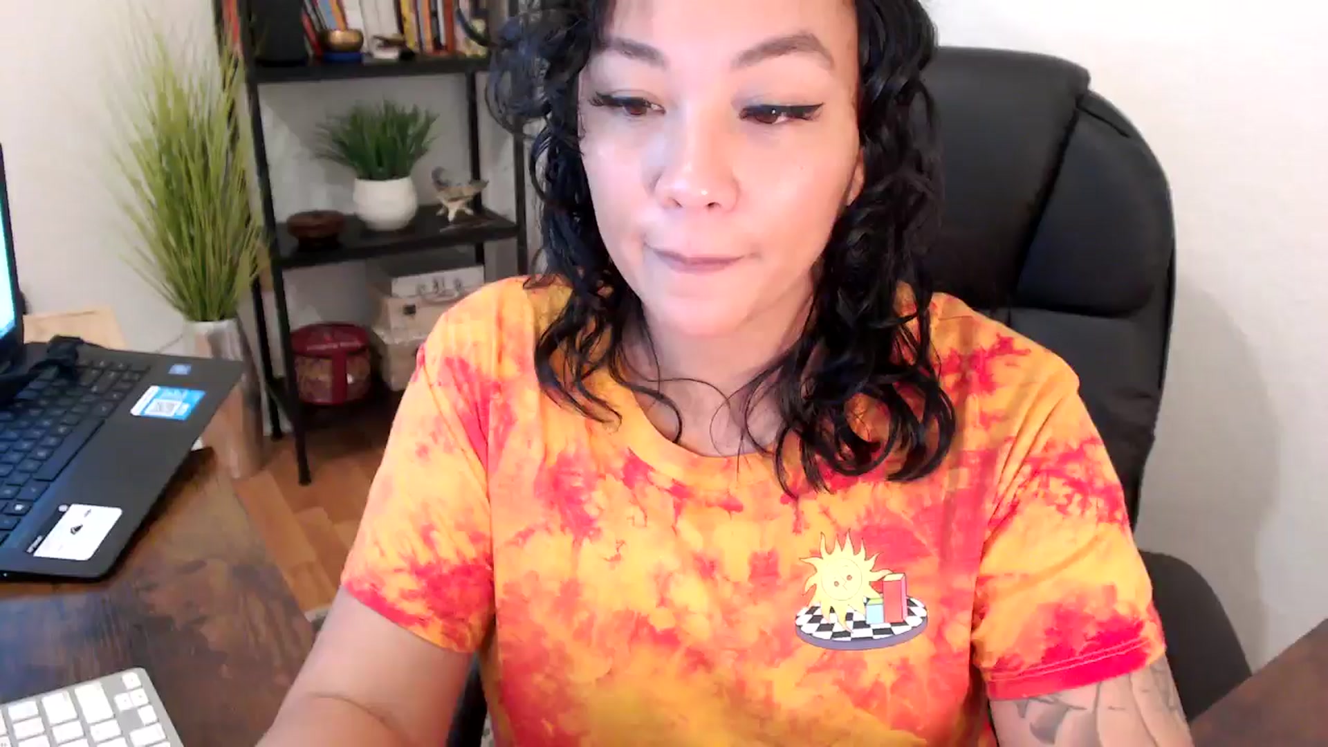Gallery image thumbnail from MickaylaMinx's myfreecams stream on, 10/12/2024, 18:07 image 17 of 20