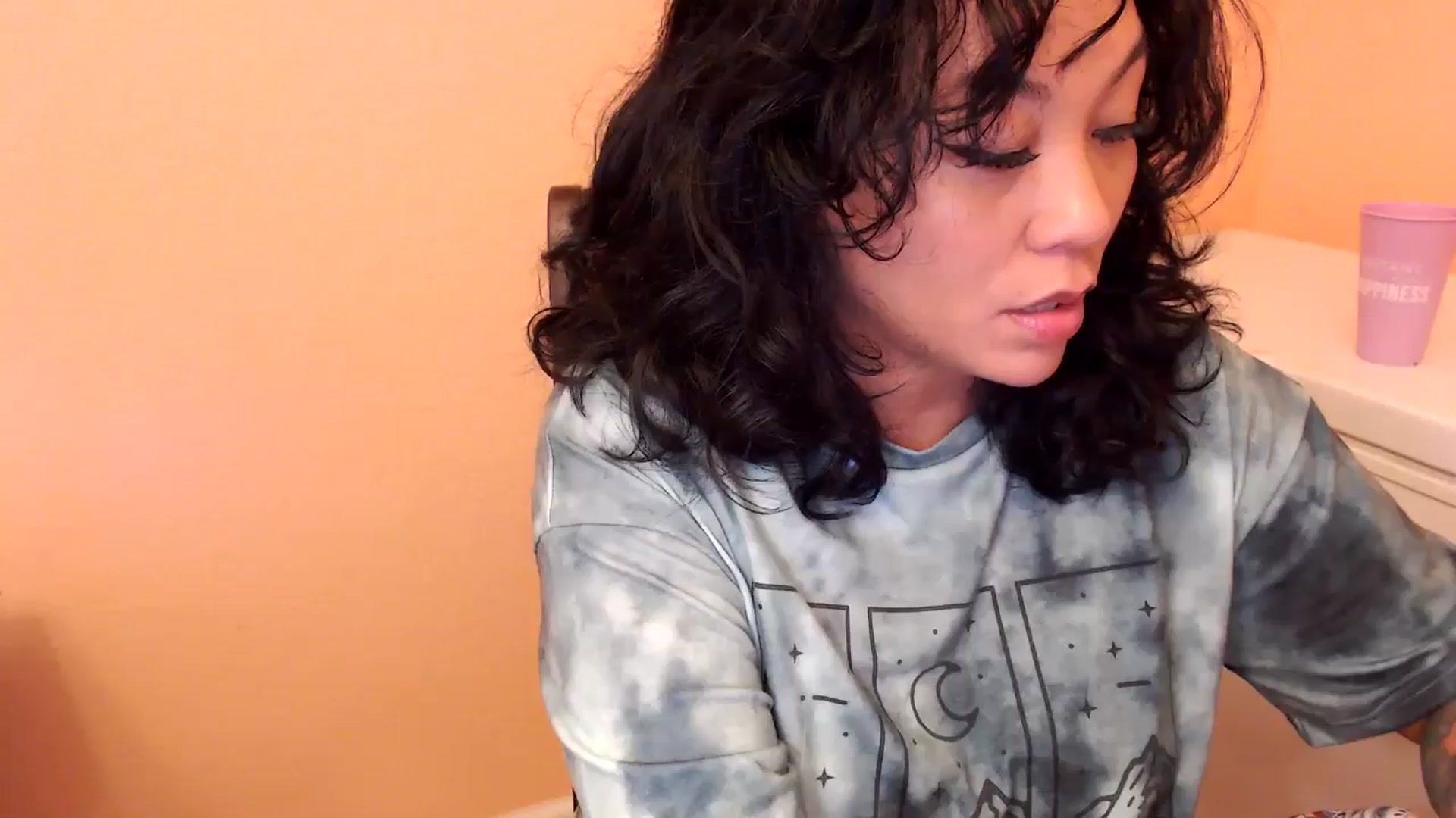 Gallery image thumbnail from MickaylaMinx's myfreecams stream on, 10/13/2024, 17:40 image 1 of 20