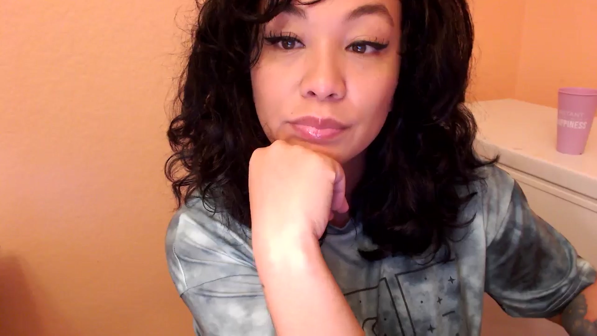 Gallery image thumbnail from MickaylaMinx's myfreecams stream on, 10/13/2024, 17:40 image 7 of 20