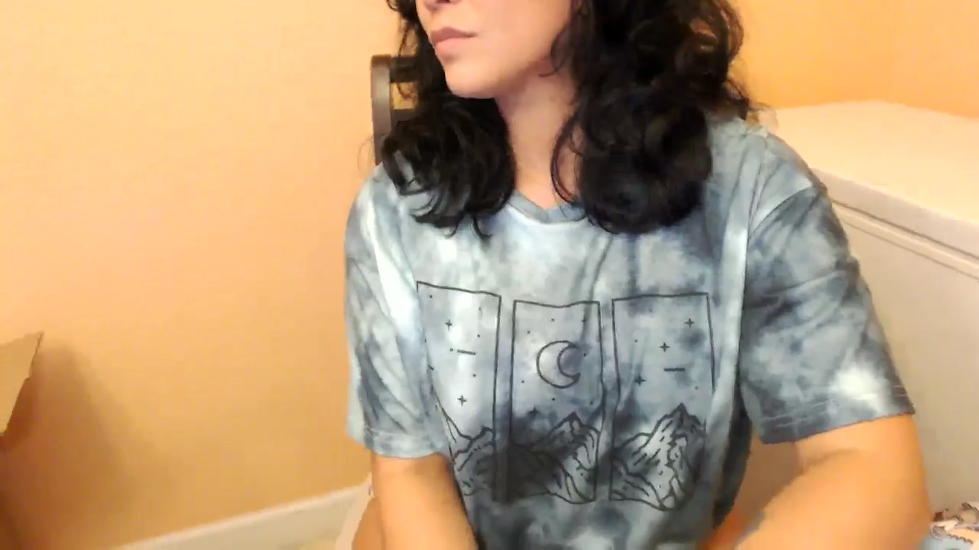 Gallery image thumbnail from MickaylaMinx's myfreecams stream on, 10/13/2024, 18:04 image 15 of 20