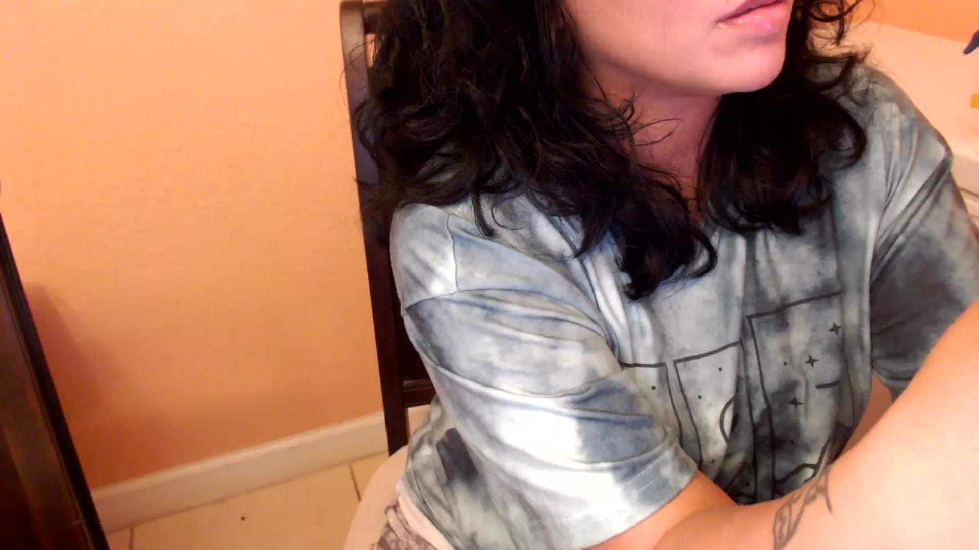 Gallery image thumbnail from MickaylaMinx's myfreecams stream on, 10/13/2024, 19:22 image 18 of 20
