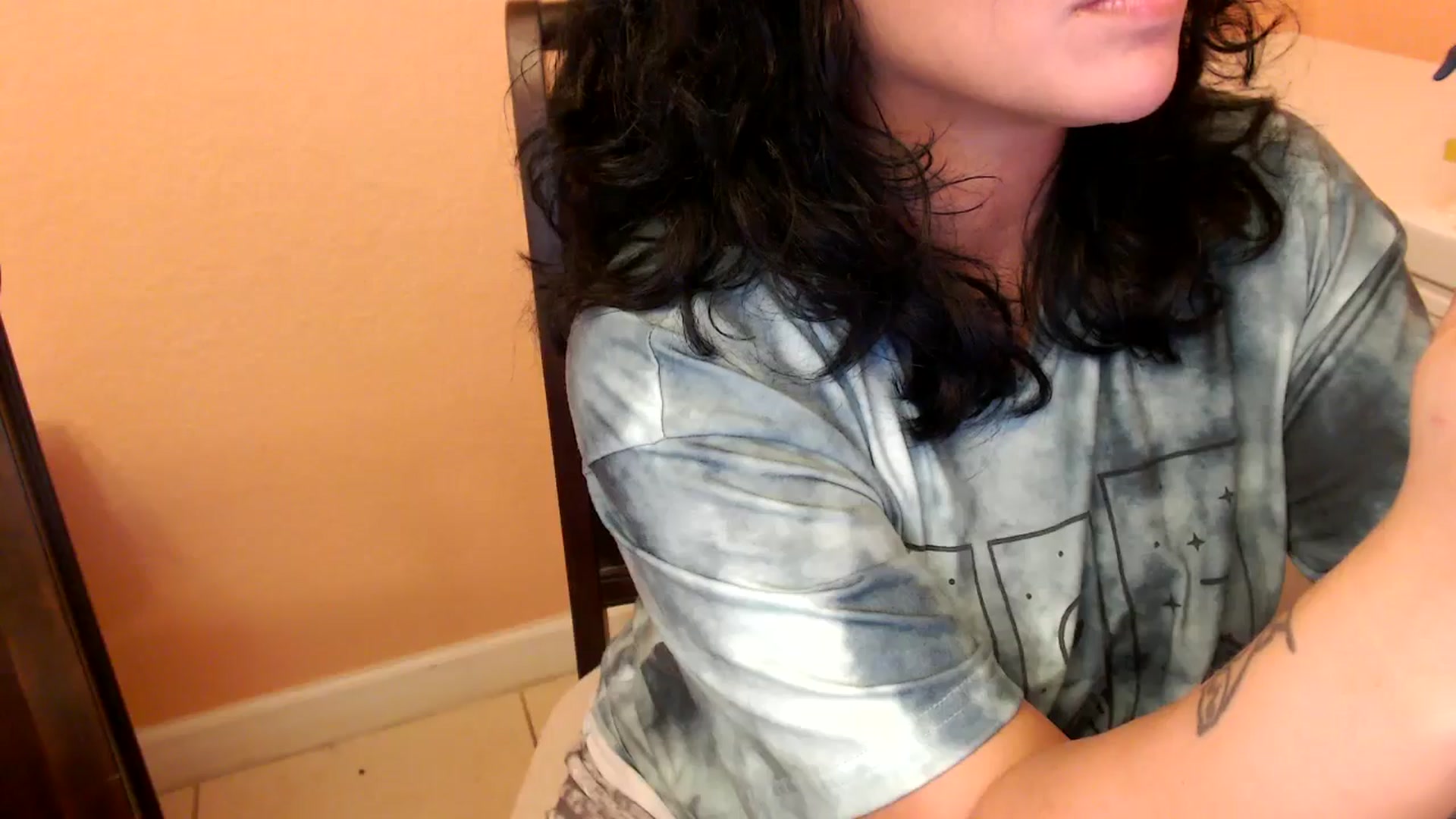 Gallery image thumbnail from MickaylaMinx's myfreecams stream on, 10/13/2024, 19:22 image 19 of 20