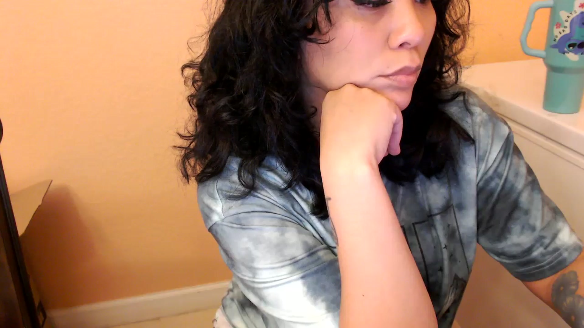 Gallery image thumbnail from MickaylaMinx's myfreecams stream on, 10/13/2024, 20:07 image 12 of 20