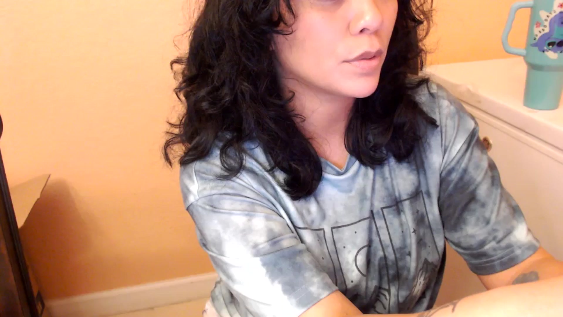 Gallery image thumbnail from MickaylaMinx's myfreecams stream on, 10/13/2024, 20:07 image 13 of 20