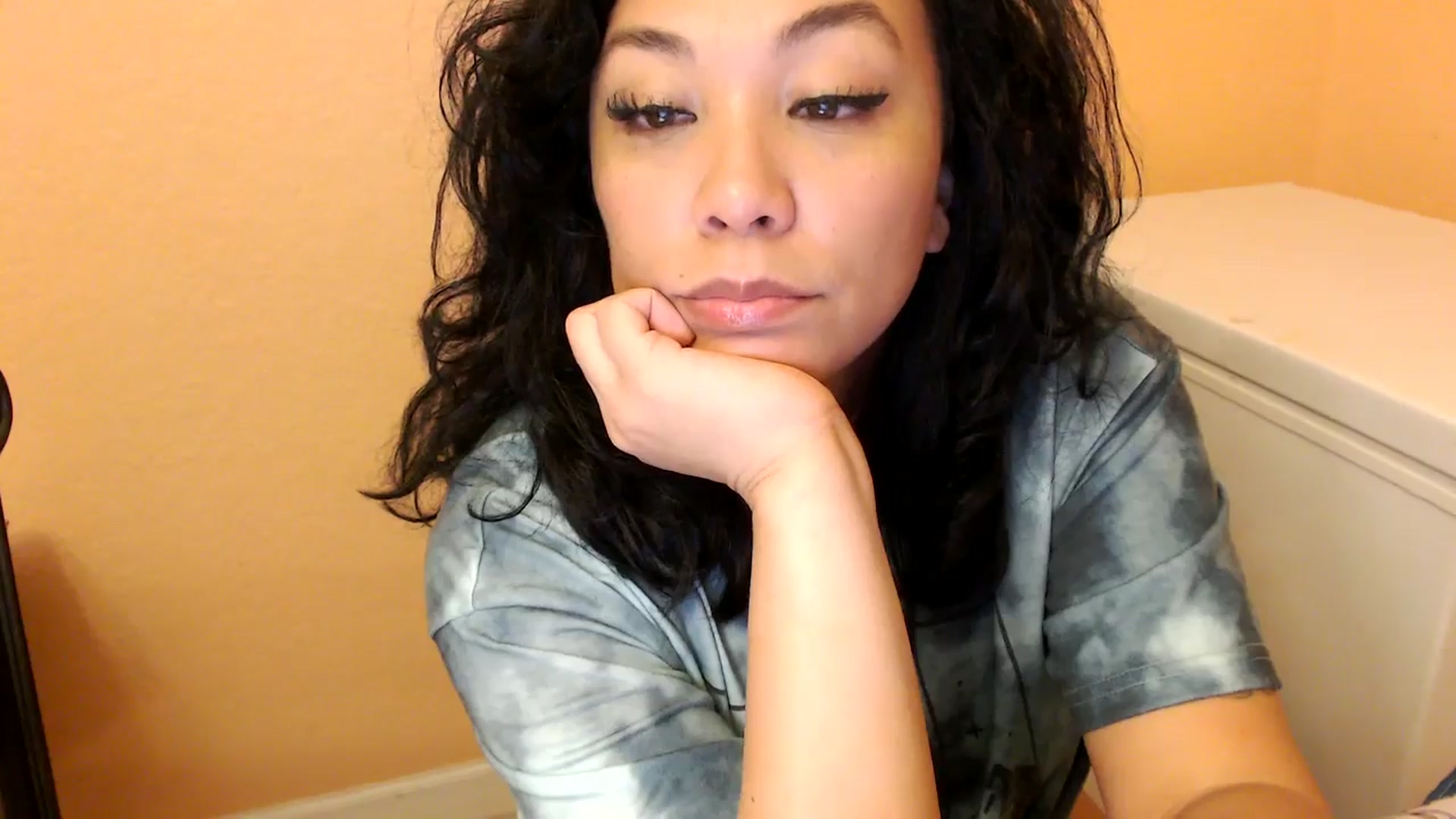 Gallery image thumbnail from MickaylaMinx's myfreecams stream on, 10/13/2024, 22:18 image 8 of 20