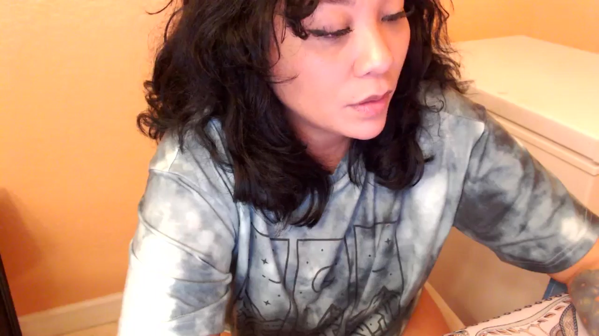 Gallery image thumbnail from MickaylaMinx's myfreecams stream on, 10/13/2024, 22:18 image 17 of 20