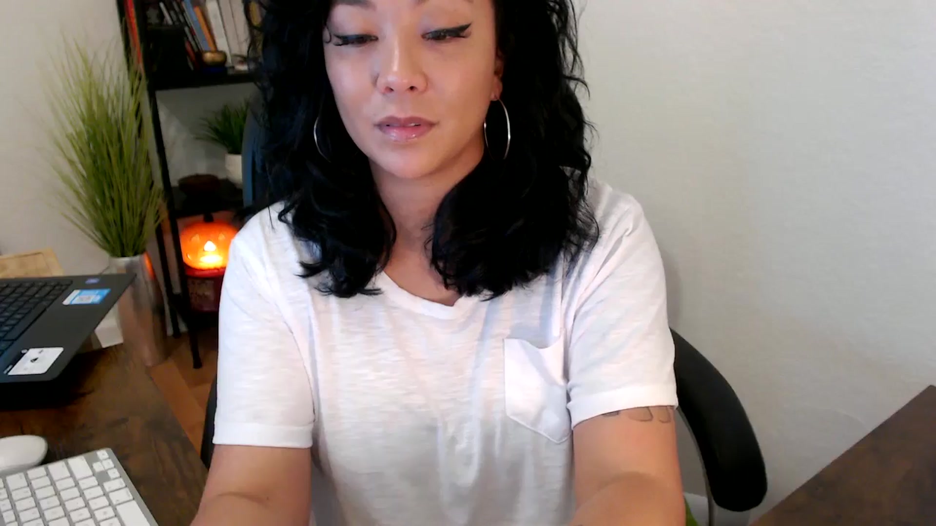 Gallery image thumbnail from MickaylaMinx's myfreecams stream on, 10/14/2024, 17:18 image 17 of 20