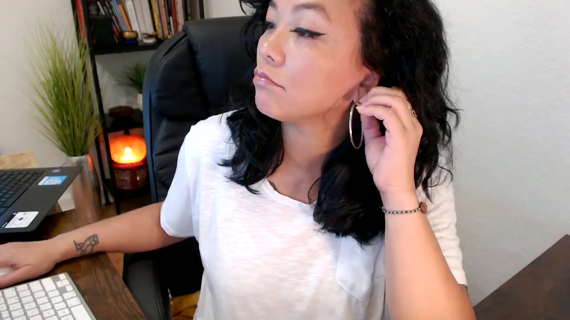Gallery image thumbnail from MickaylaMinx's myfreecams stream on, 10/14/2024, 17:18 image 18 of 20