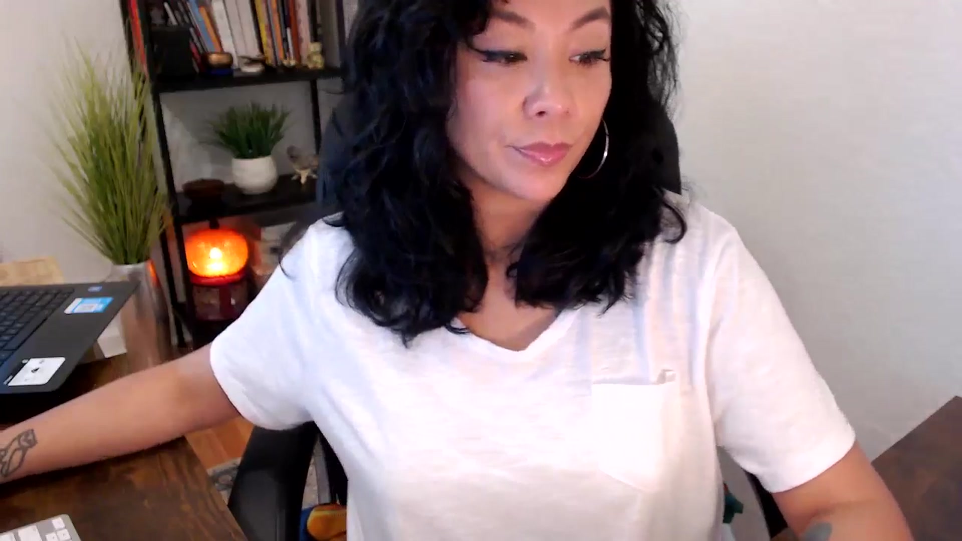 Gallery image thumbnail from MickaylaMinx's myfreecams stream on, 10/14/2024, 17:18 image 7 of 20