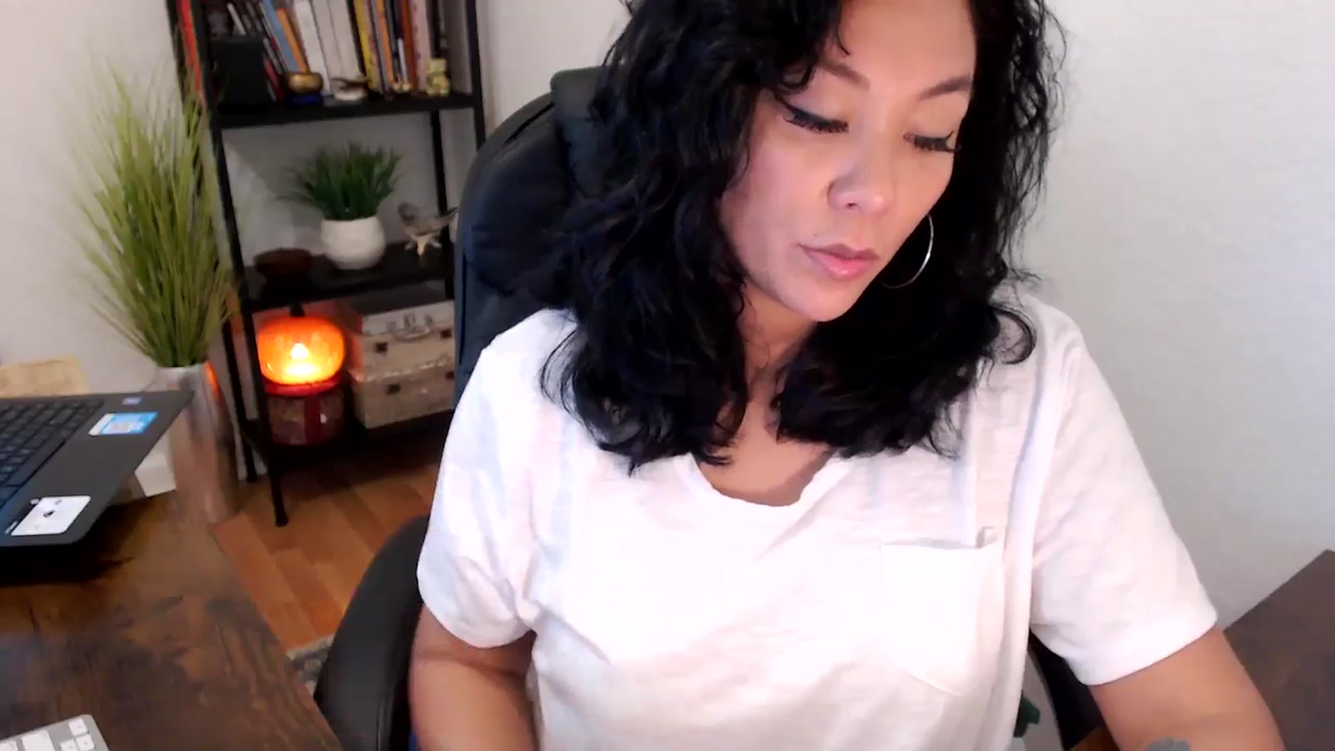 Gallery image thumbnail from MickaylaMinx's myfreecams stream on, 10/14/2024, 17:18 image 8 of 20