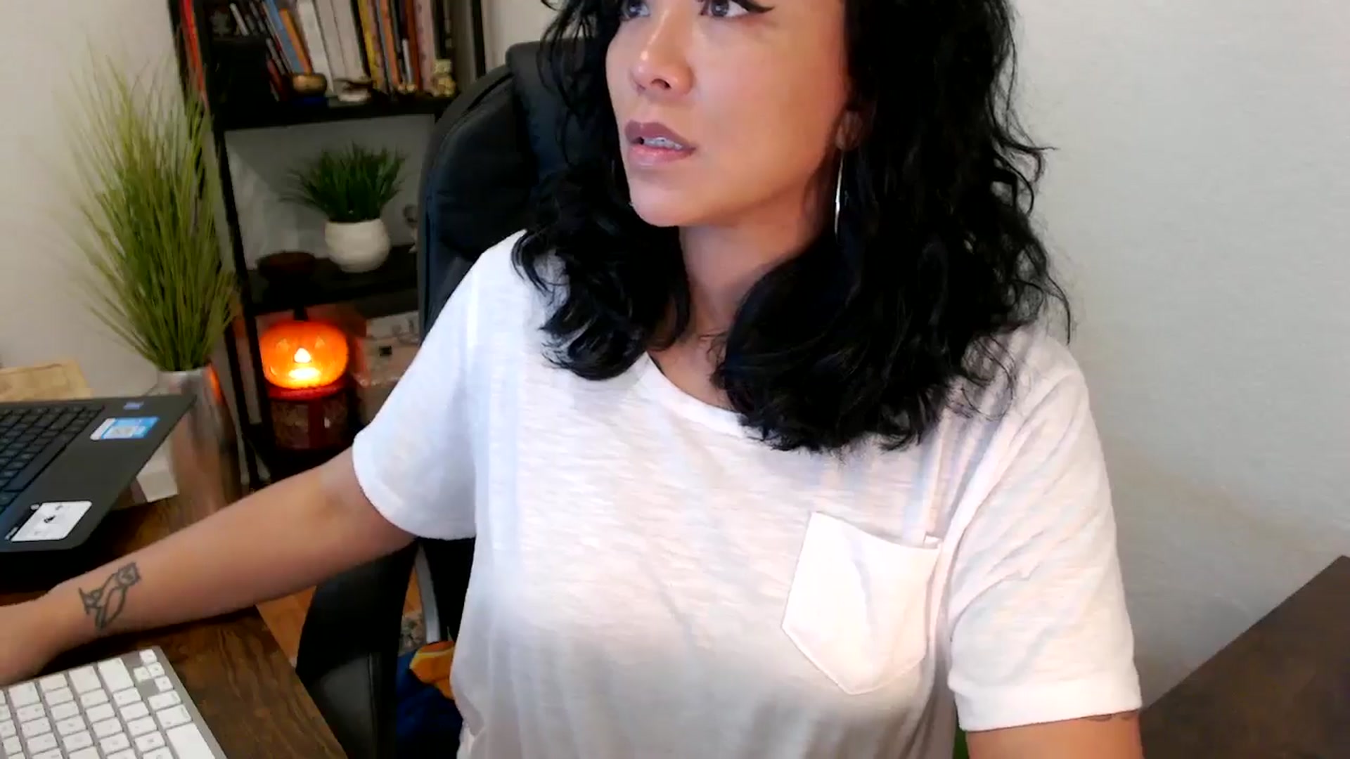 Gallery image thumbnail from MickaylaMinx's myfreecams stream on, 10/14/2024, 17:18 image 20 of 20